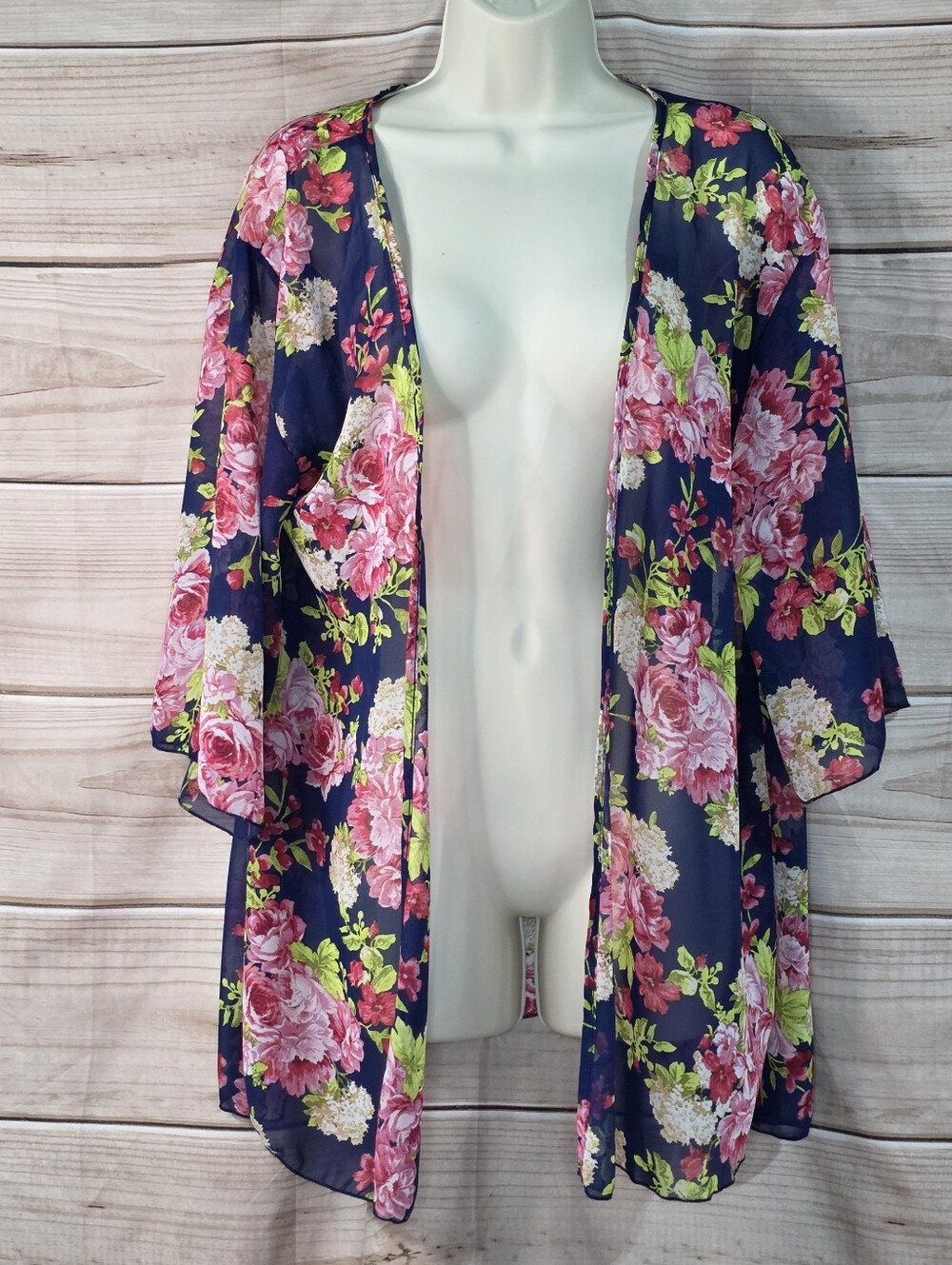 Hailey & Co Kimono Floral Blue Pink Green Size L